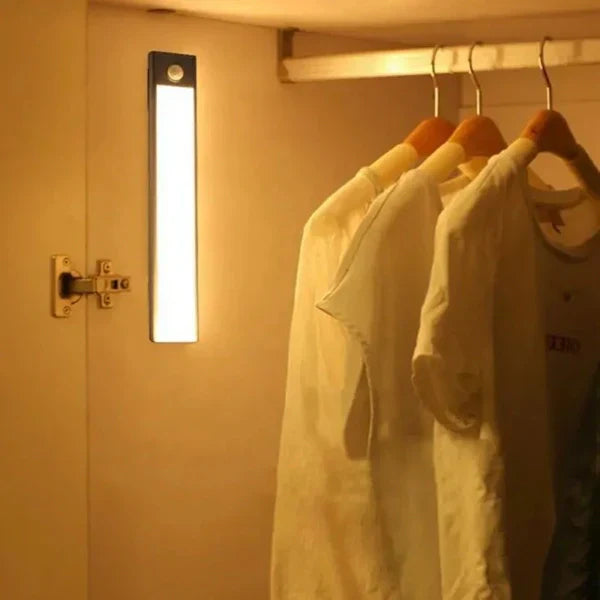 LED lampa sa senzorom - 30cm