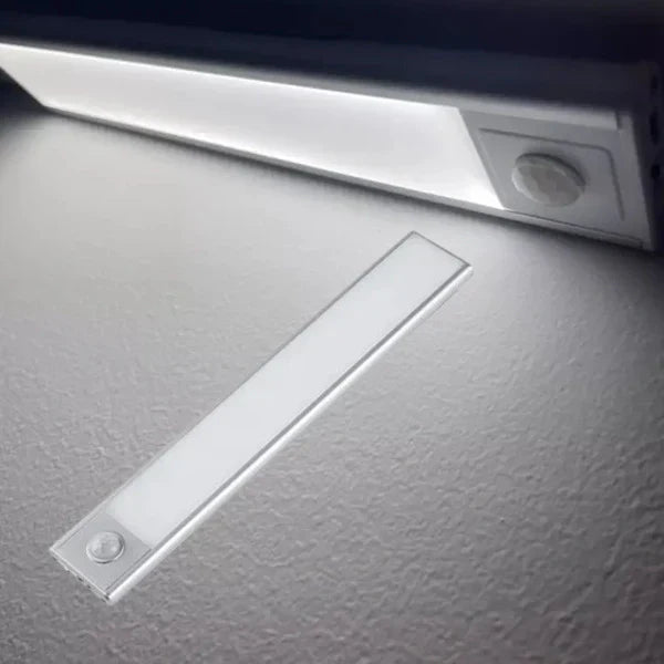 LED lampa sa senzorom - 30cm